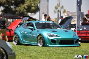 Version 3 : Added wide over fenders by ML24 and a custom teal paint and Recaro seats